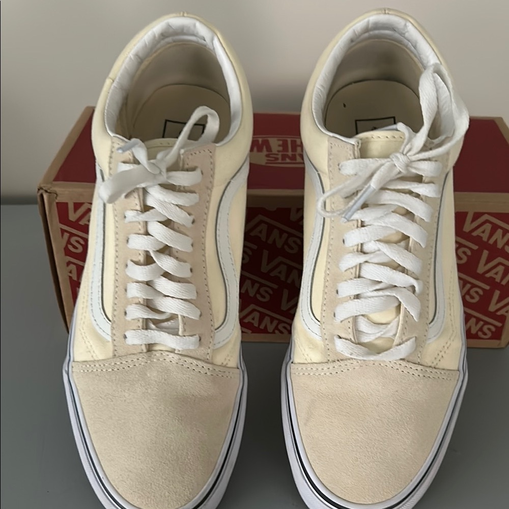 Vans Men's Off-White Sneakers